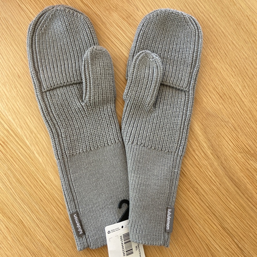 Lululemon Athletica Gray Knit Mittens